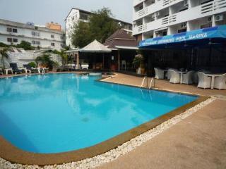 Marina Inn *