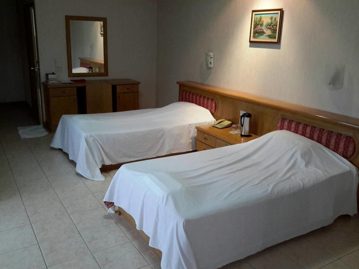 Hotel Mahatai And Convention Pattaya