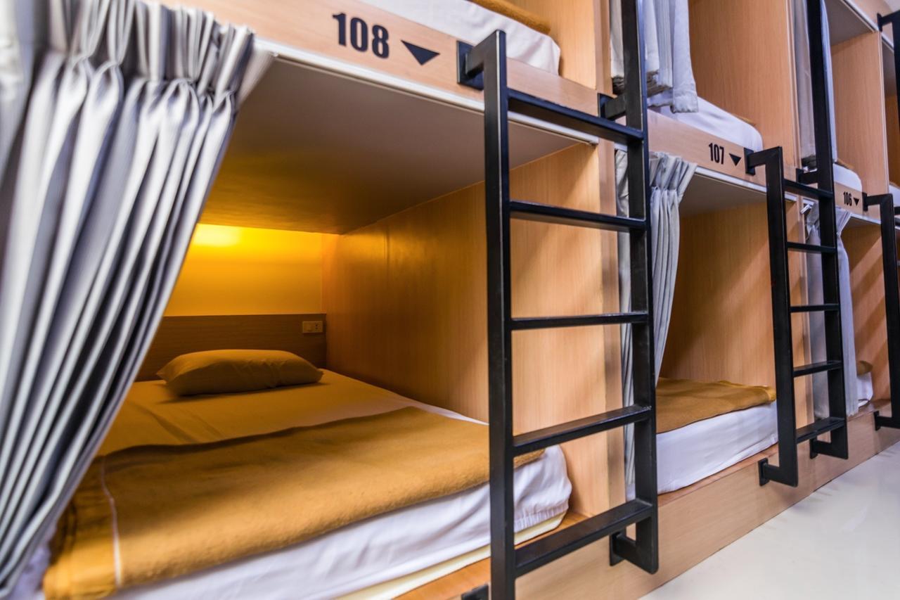 Hotel 18 Coins Budget