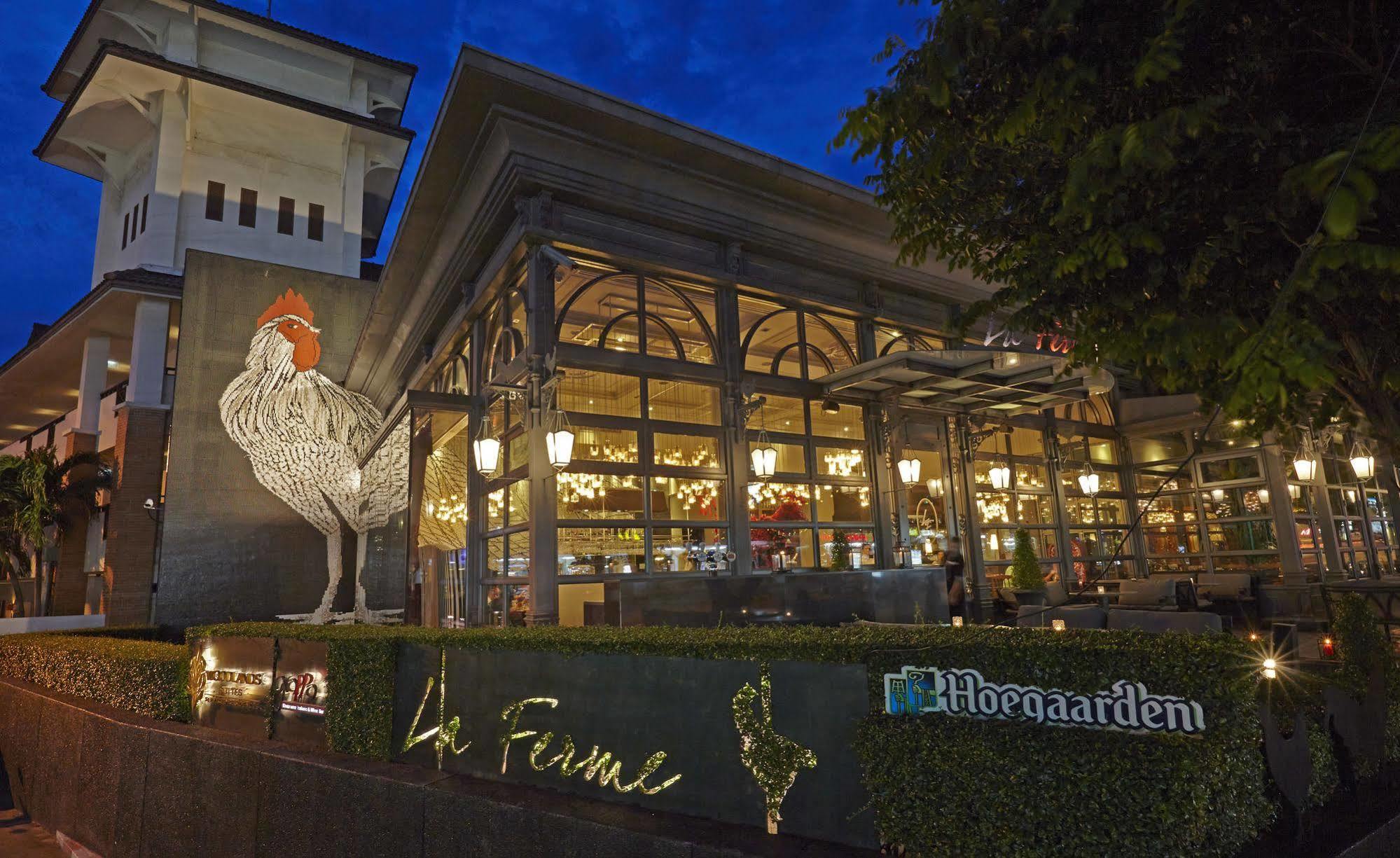 Resort Woodlands And Pattaya