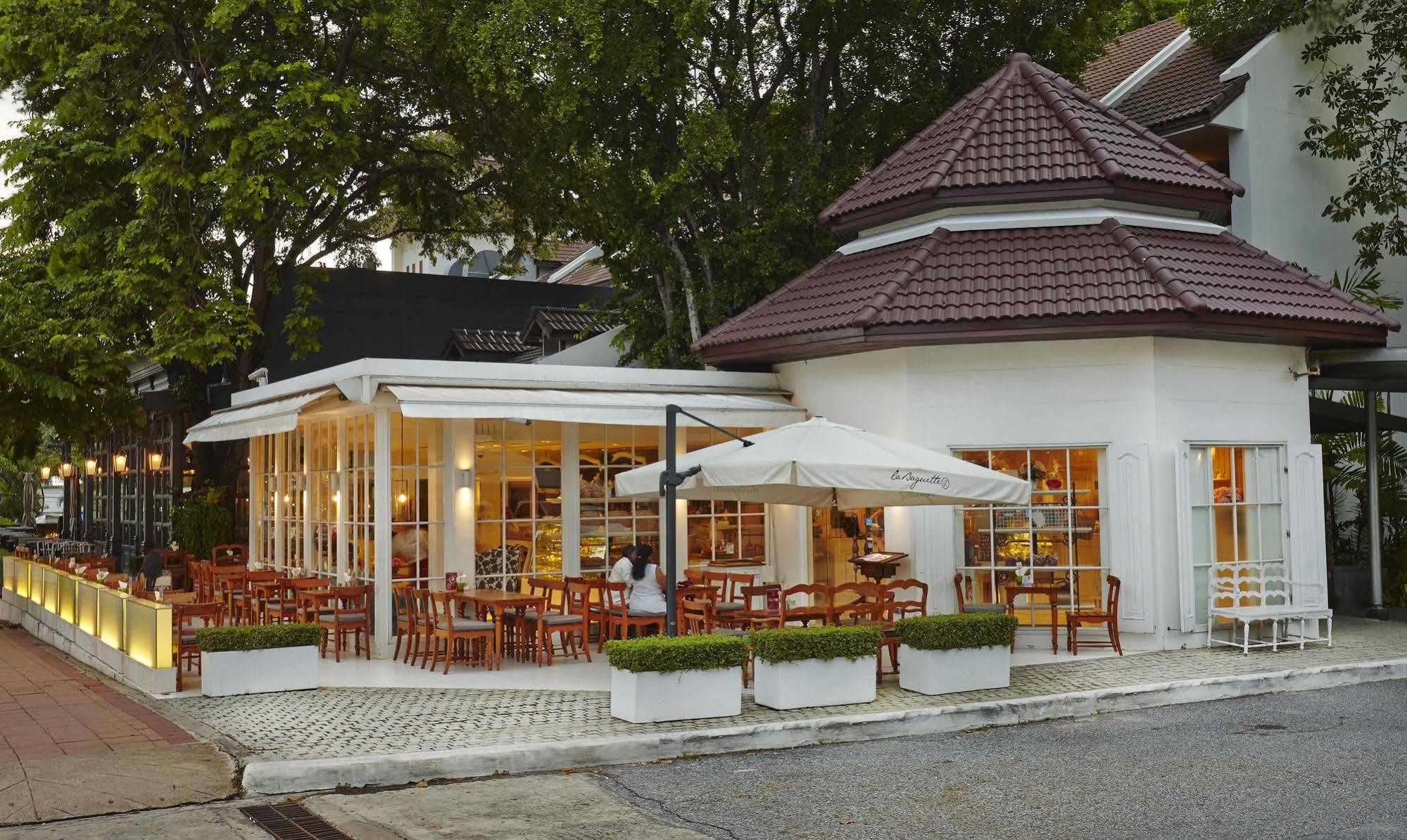 Resort Woodlands And