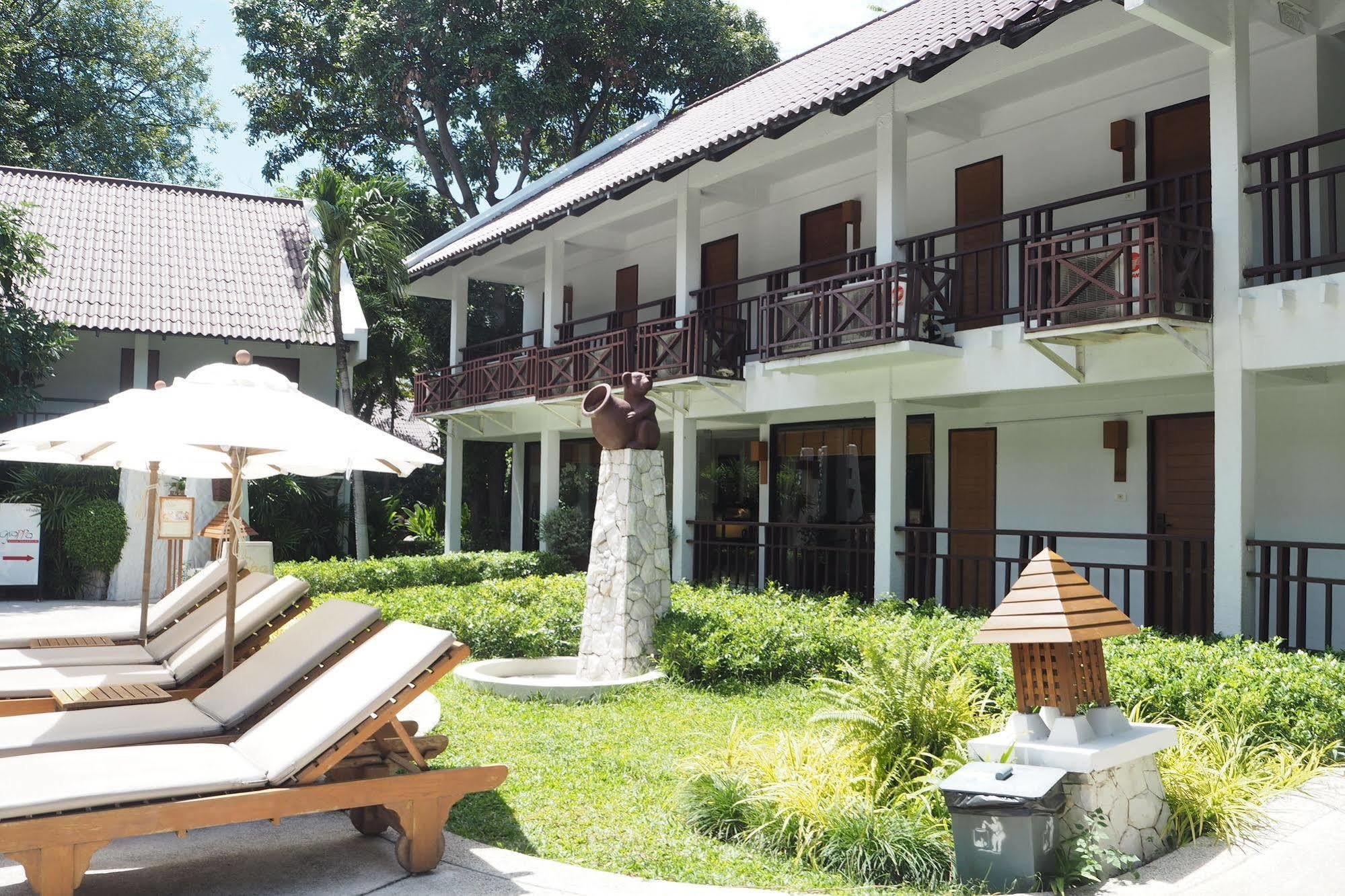 Resort Woodlands And