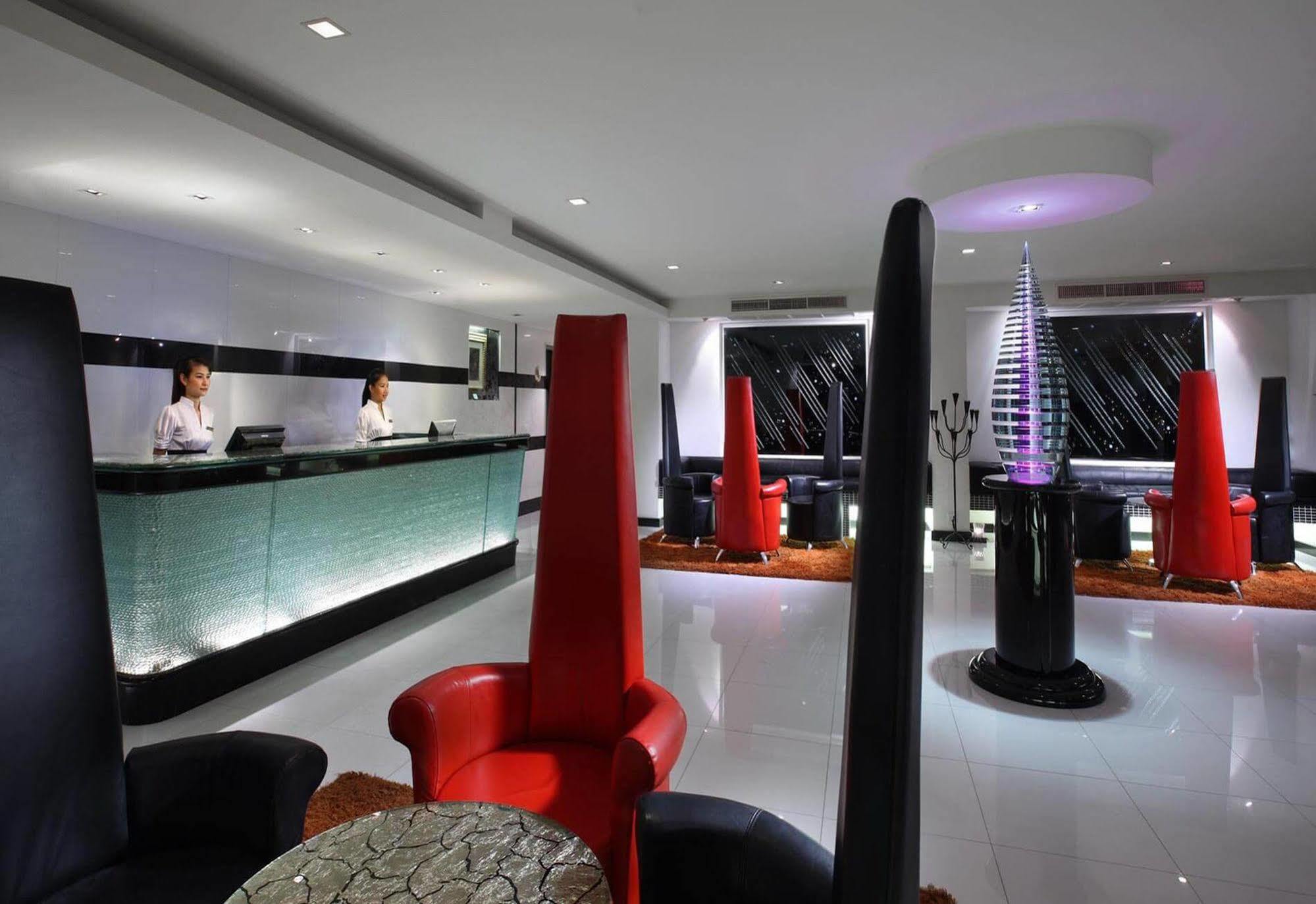 Hotel Nova By Compass Hospitality