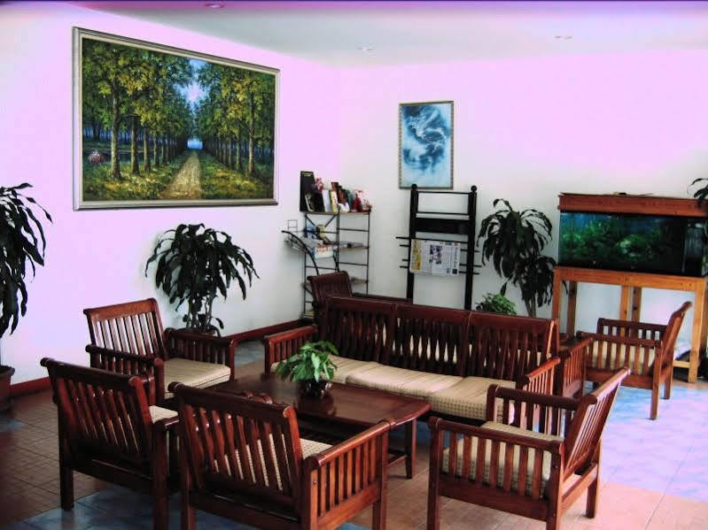 Queen Hotel 2*