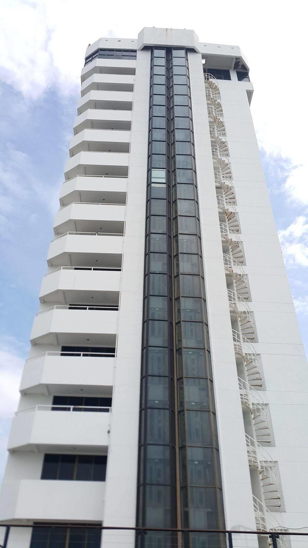 Centre Hotel 3*