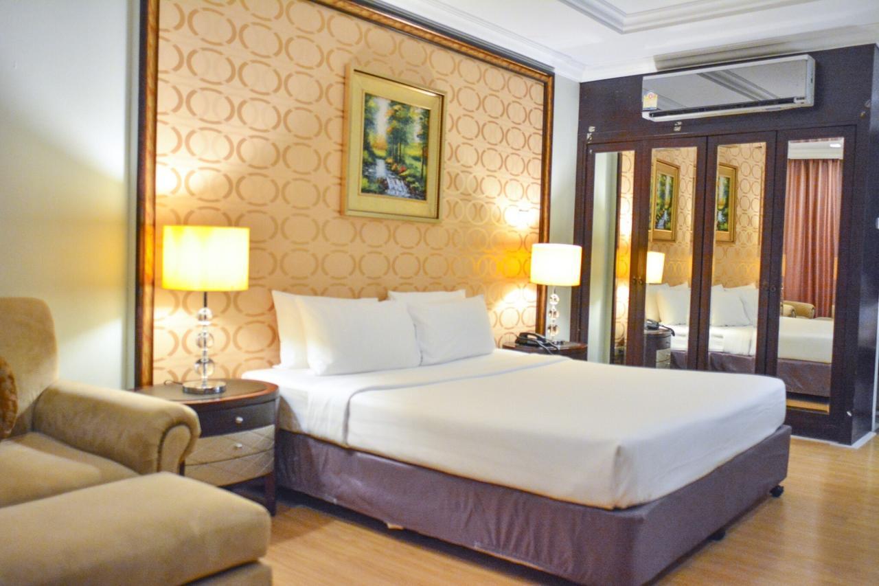 Hotel Lk Legend
