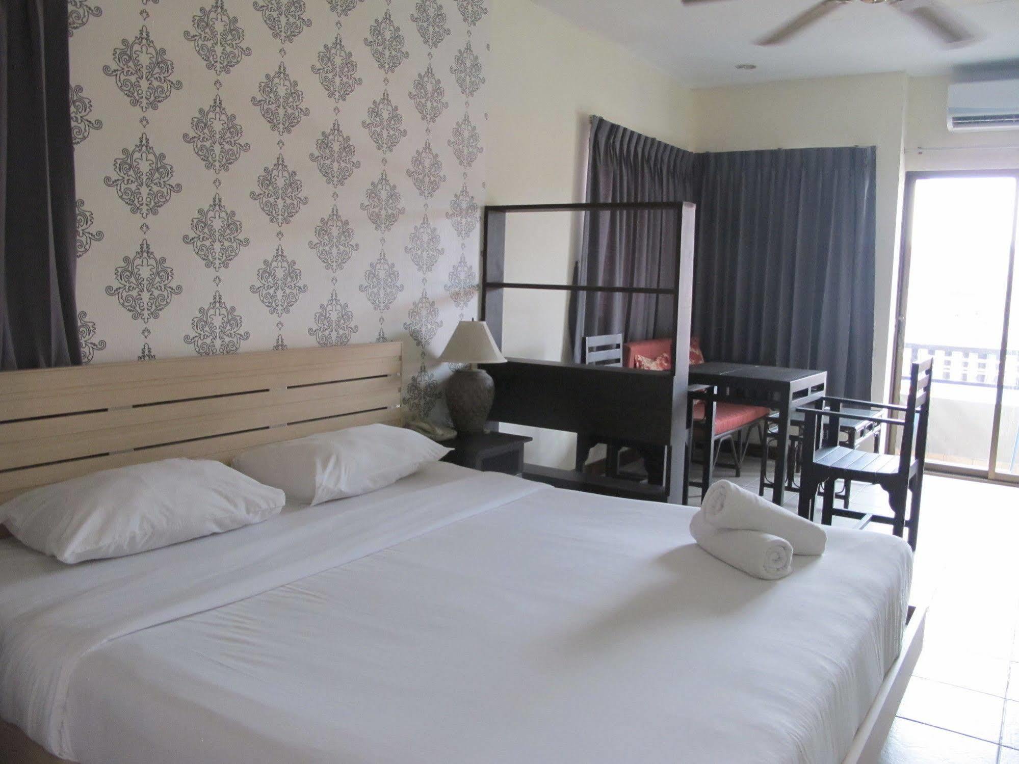 Apartment Rinya House Pattaya
