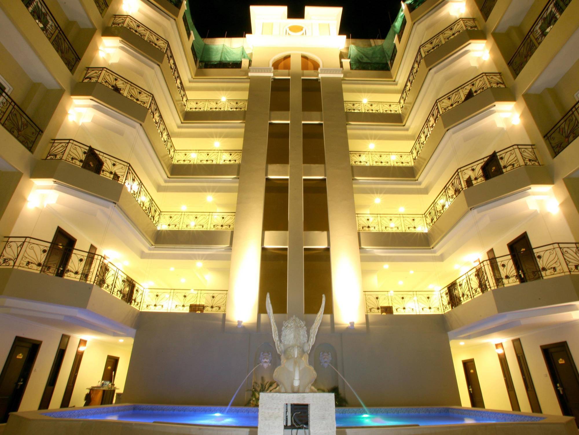 Lk Hotel 3*