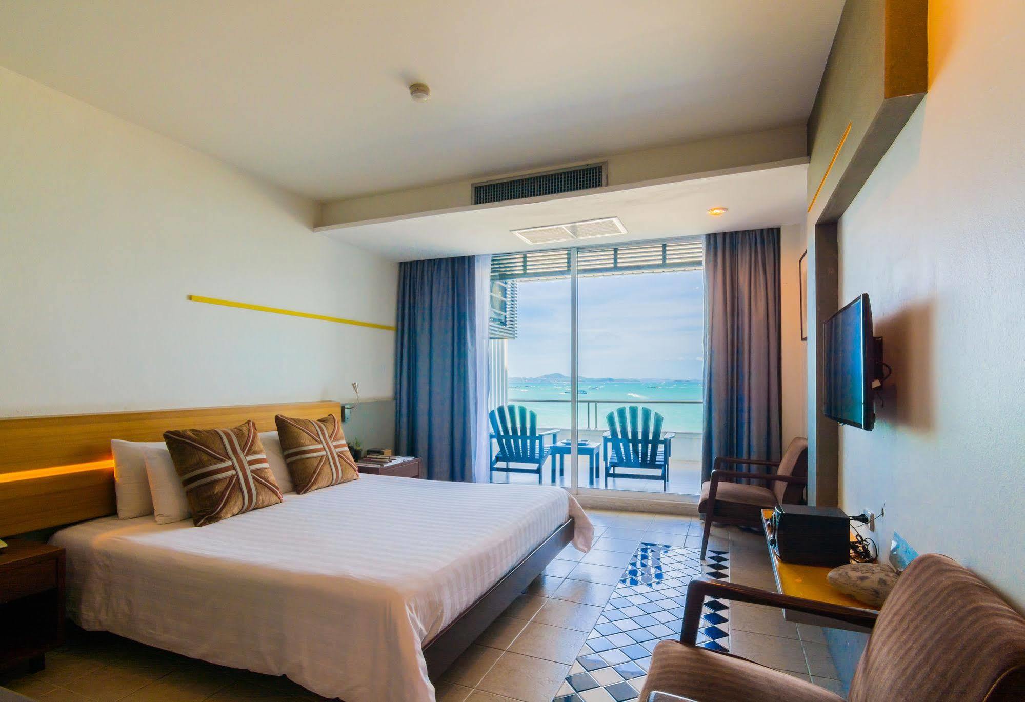 Baboona Beachfront Living Pattaya