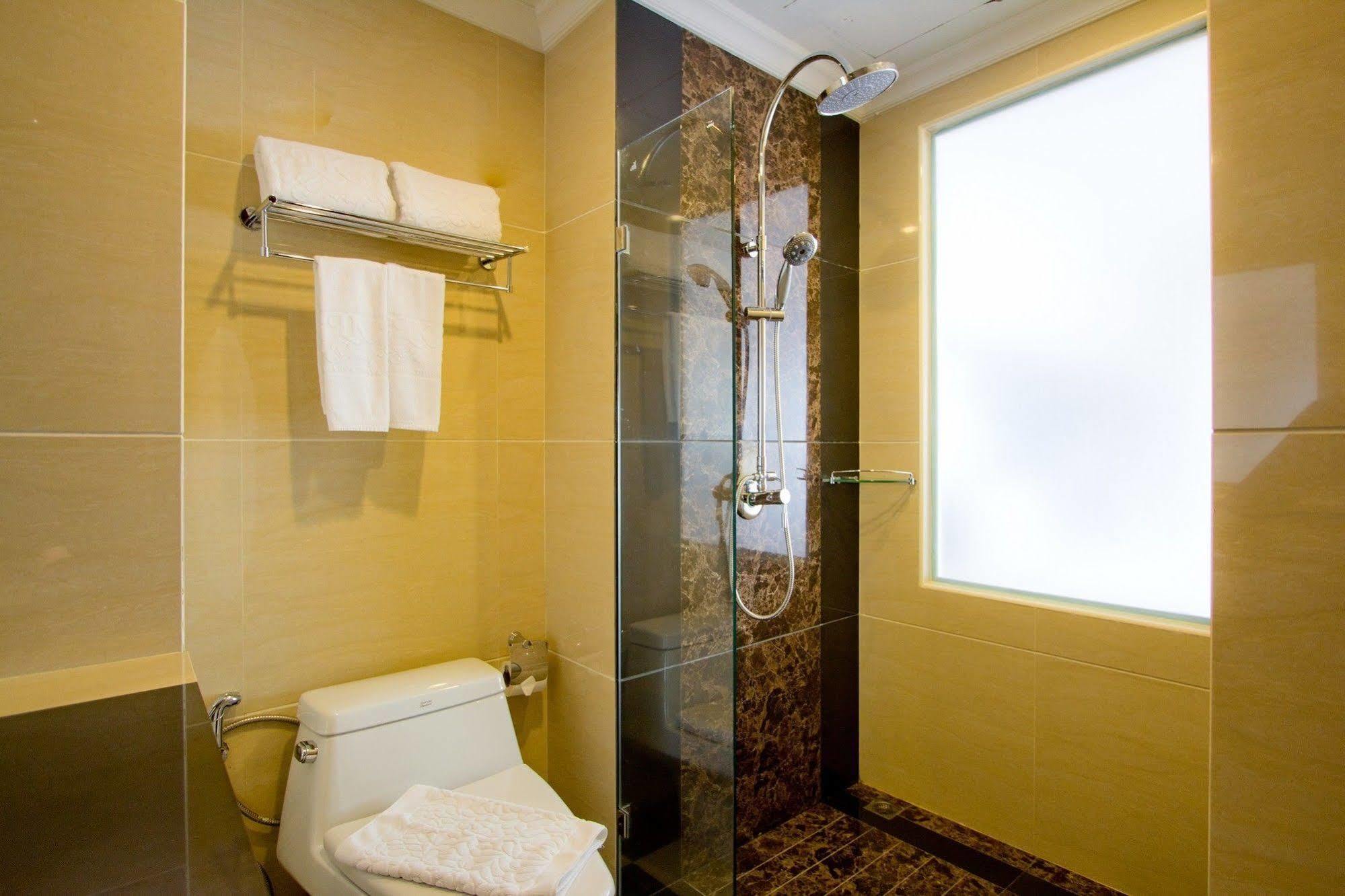 Hotel Lk Premier 3*