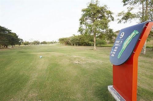 Country Club & 4* Pattaya