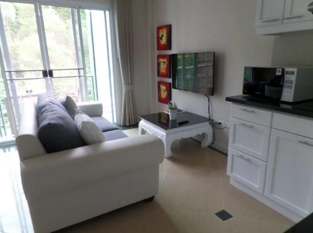 Aparthotel Westbury 3*