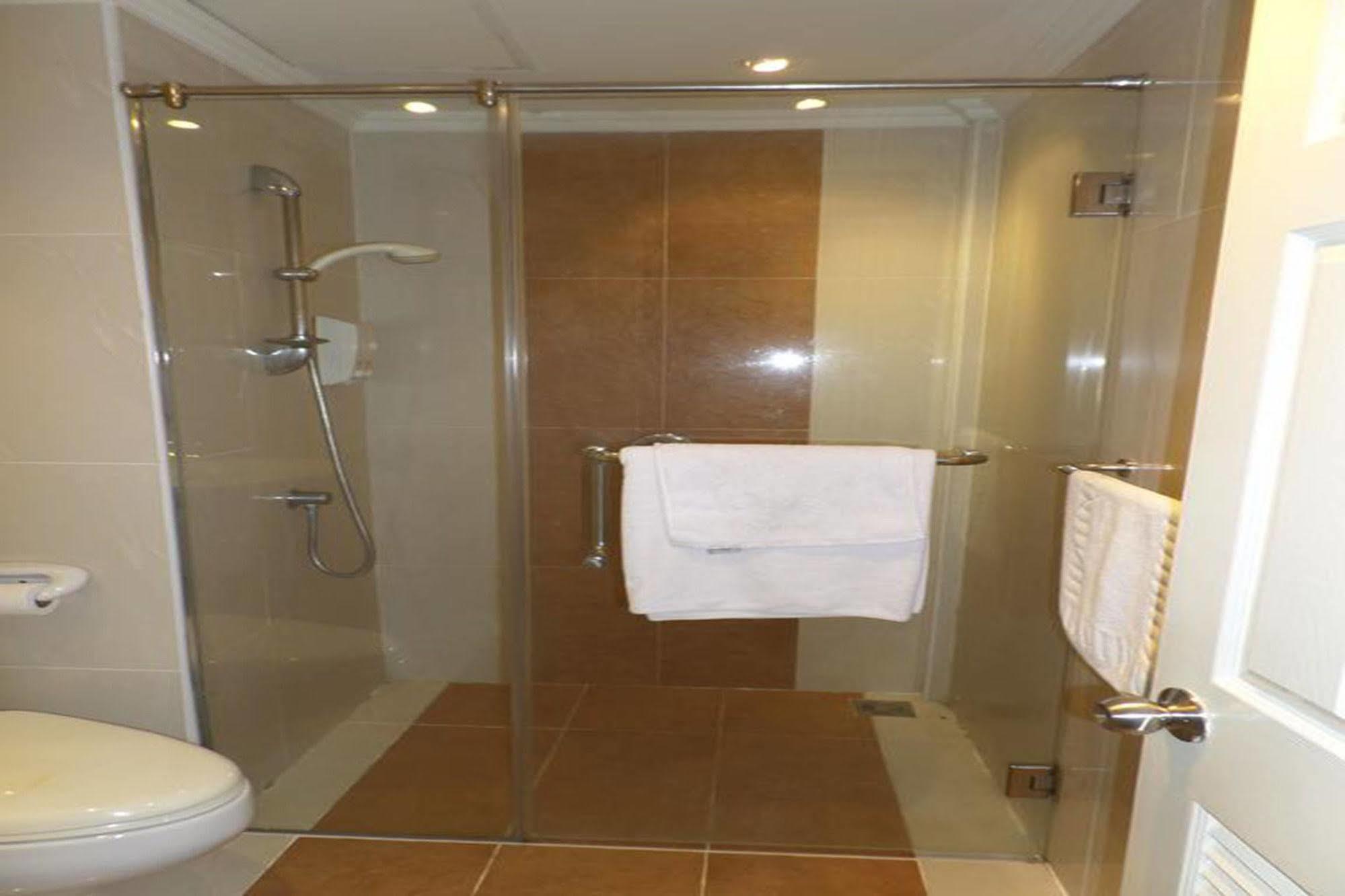 Westbury Aparthotel Pattaya