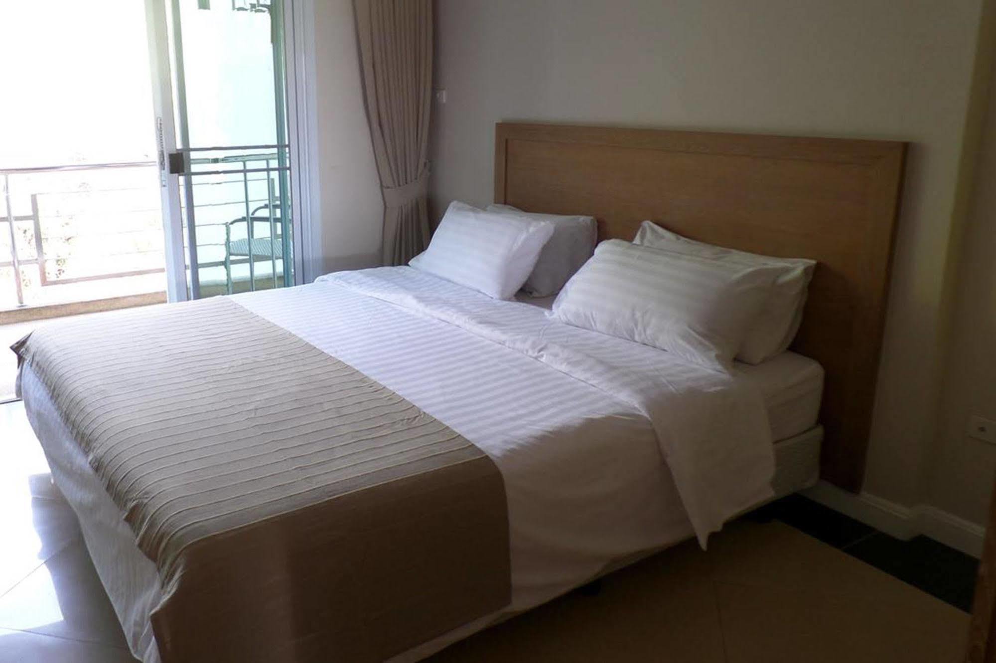 Westbury Aparthotel