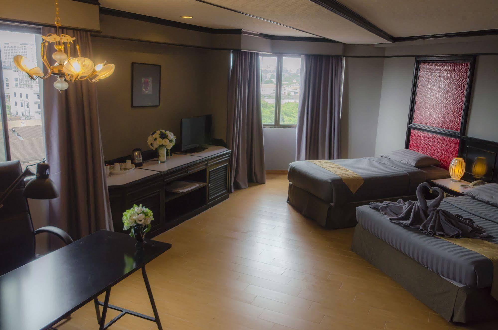 First Pacific Cirrus 4*