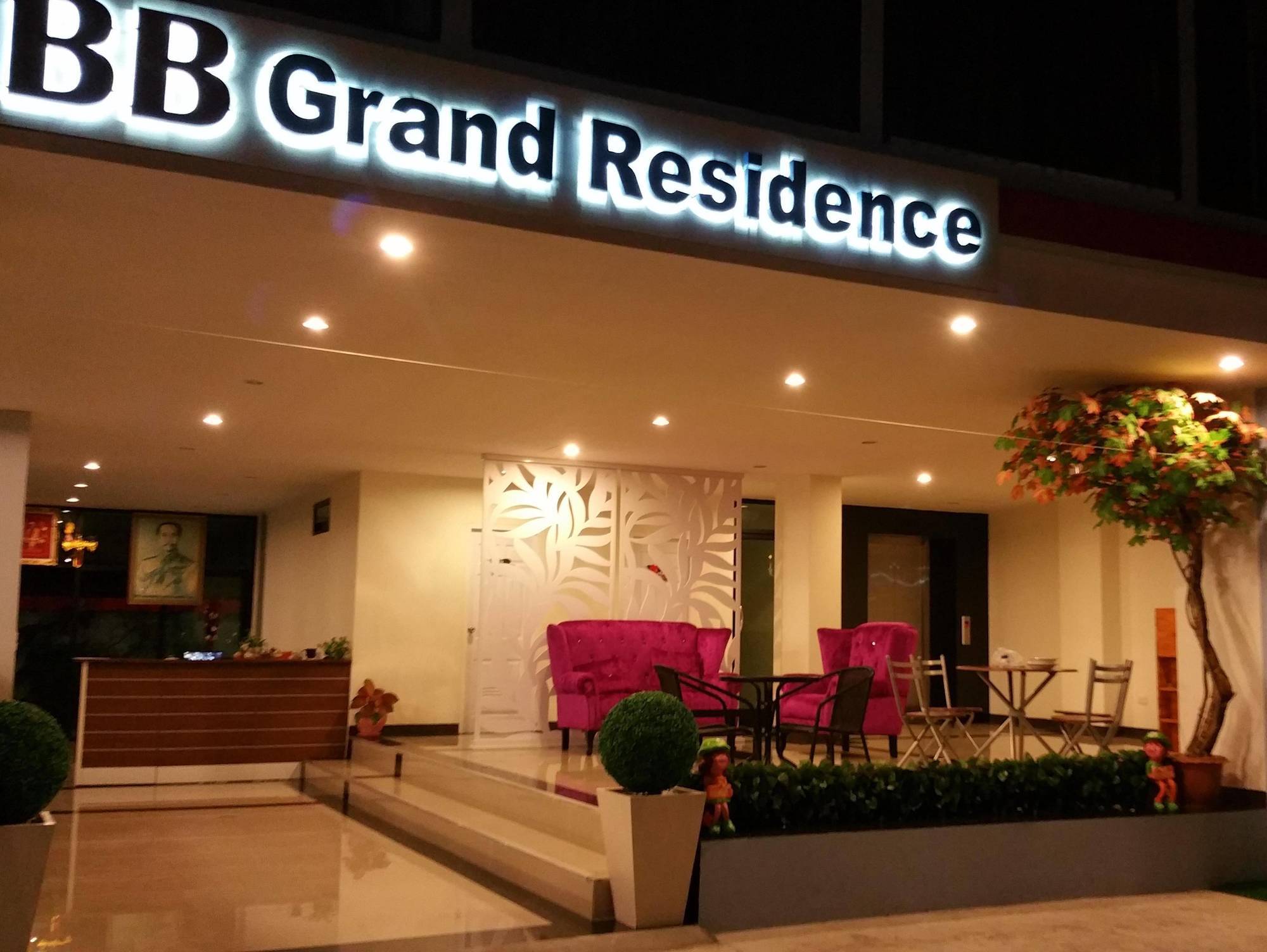 Aparthotel Bb Grand 2*
