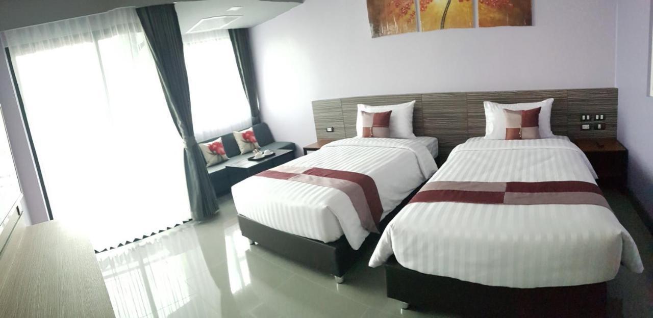 Lakkhana Poolside Pattaya