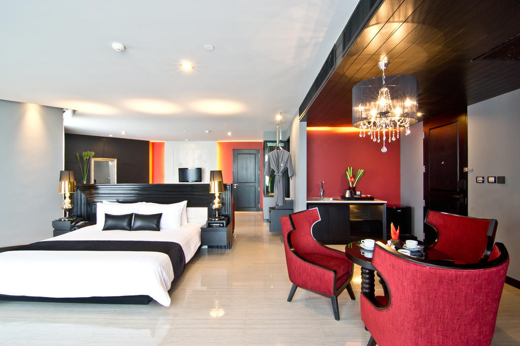Hotel Tsix5 4*