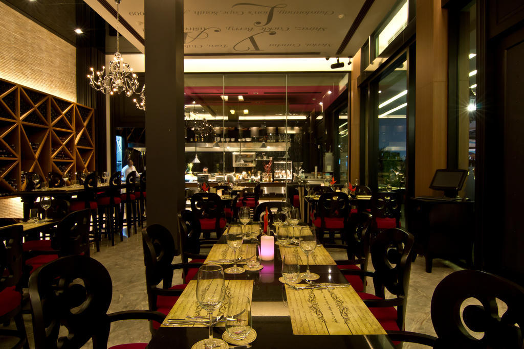 Hotel Tsix5 4*