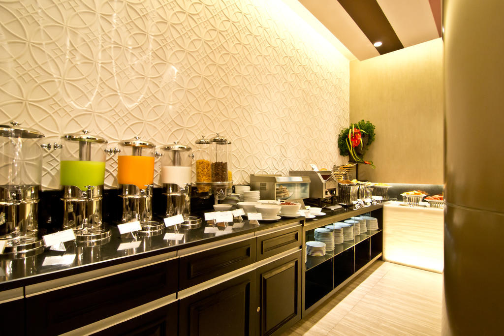 Hotel Tsix5 Pattaya