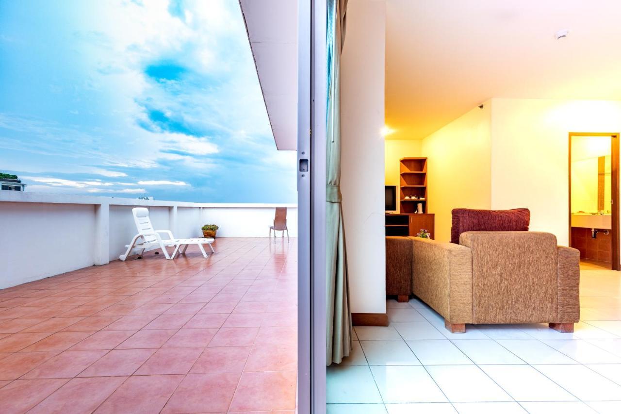Eastiny Plaza Hotel 3*