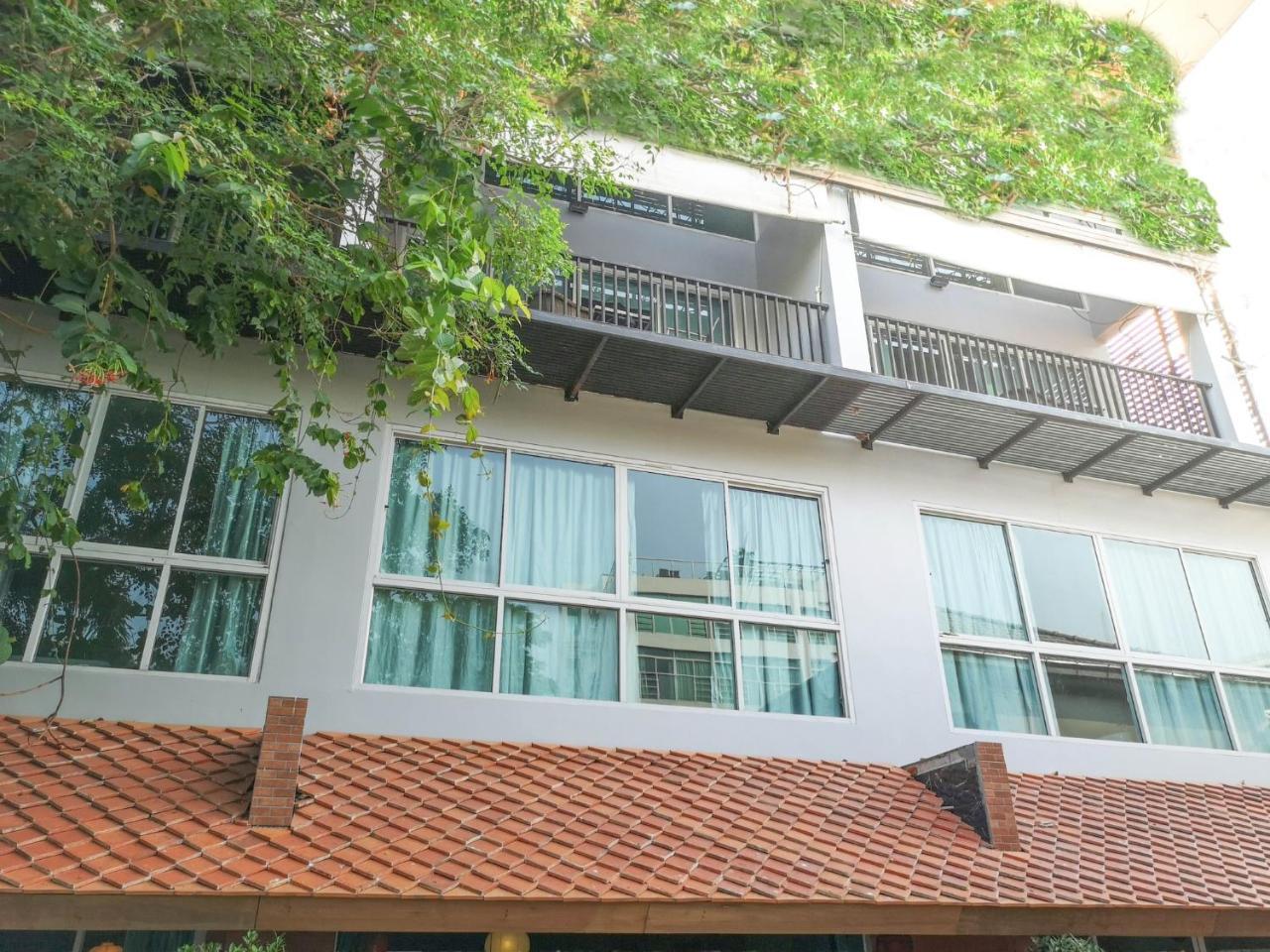 Tamnak Hotel 2*