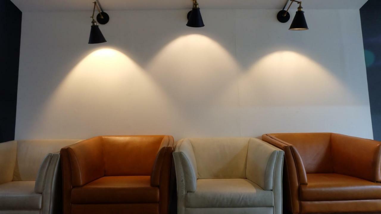 18 Coins Budget Hotel