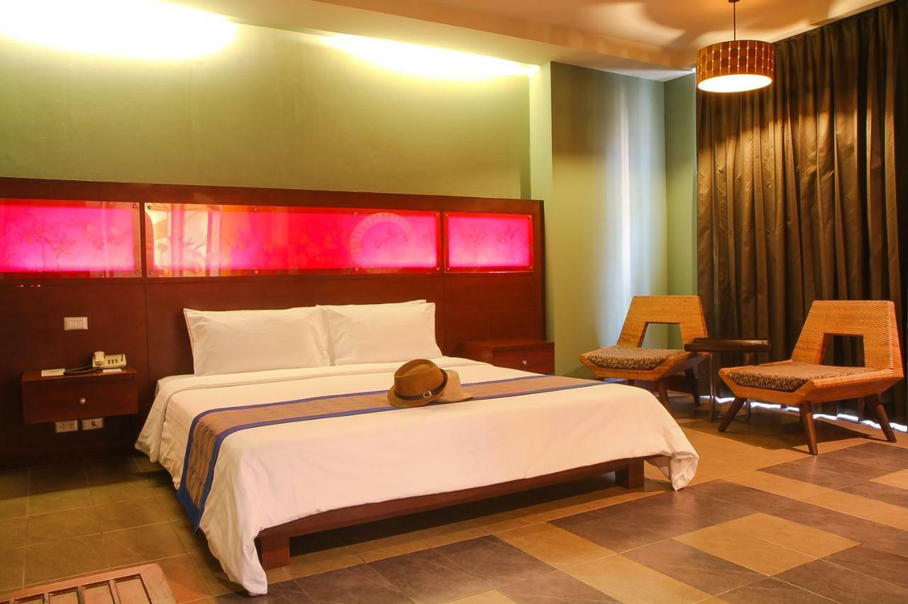 Long Garden & Pavilions Hotel