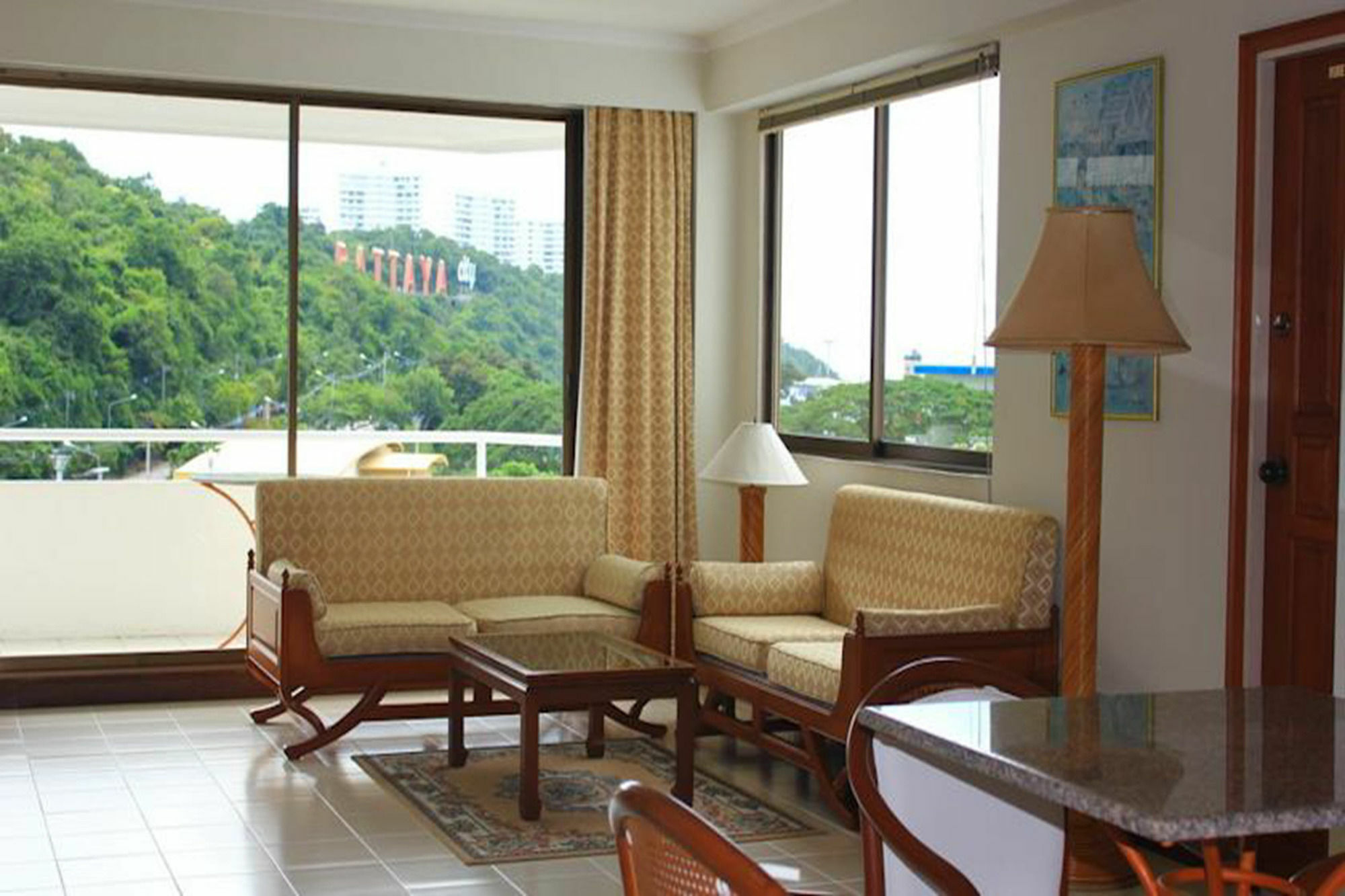 Aparthotel The Monaco Pattaya