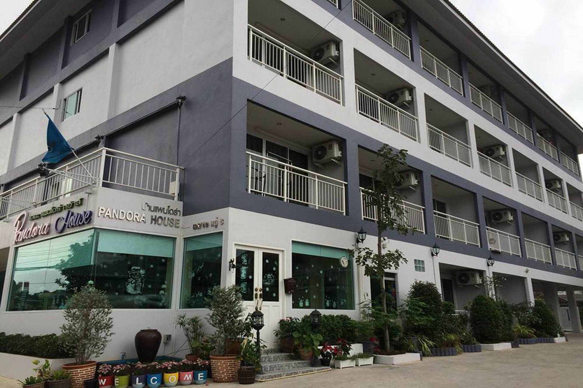Oyo 75389 Pandora House Inn 2*
