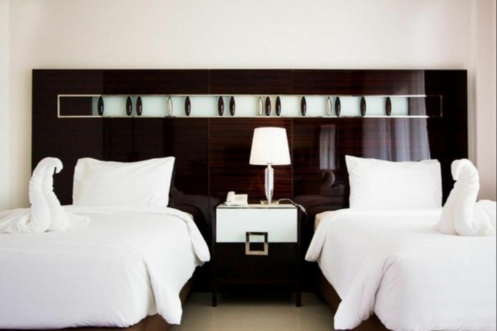 Lk Majestic Hotel