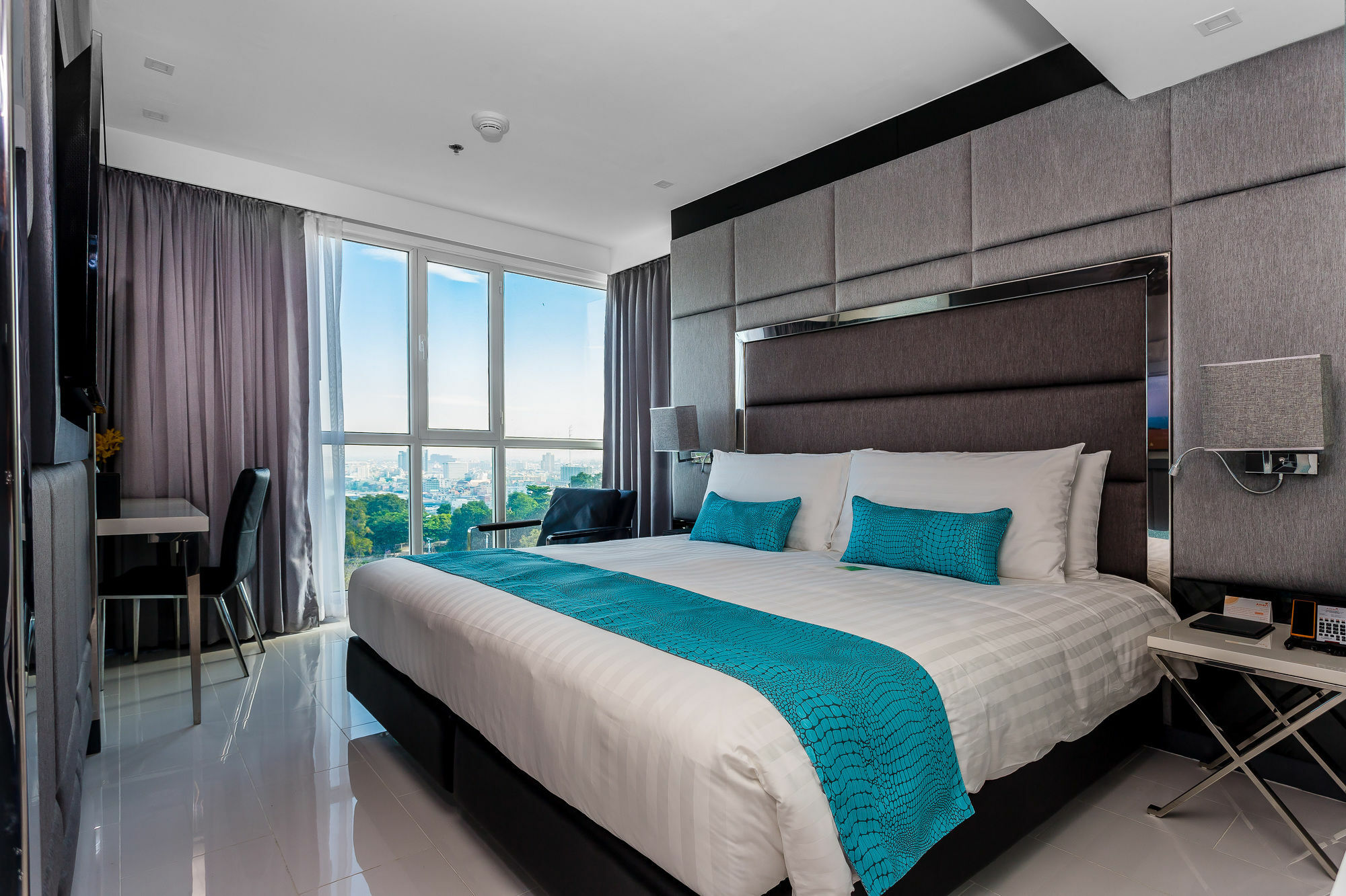 Amari Residences 5*