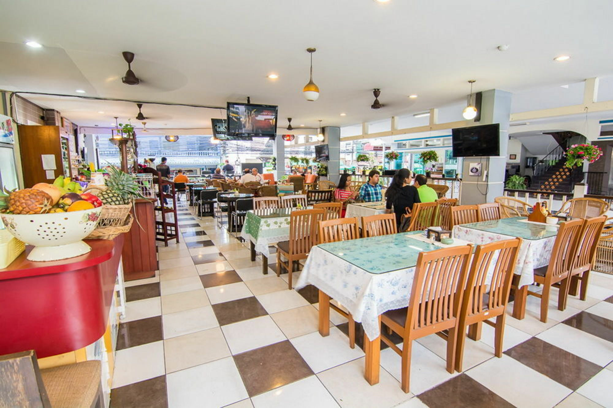 Sutus Court 5 3* Pattaya