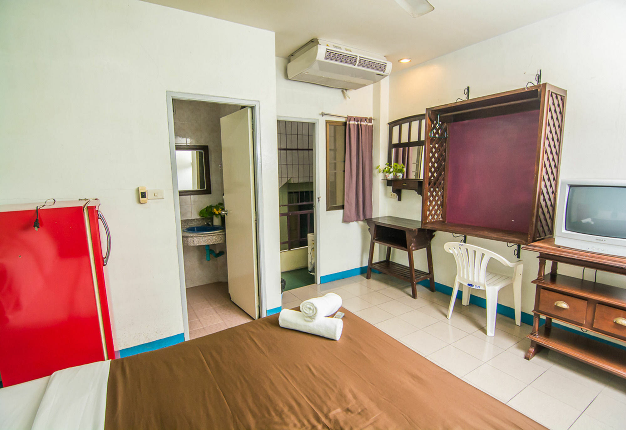 Hotel Sutus Court 5