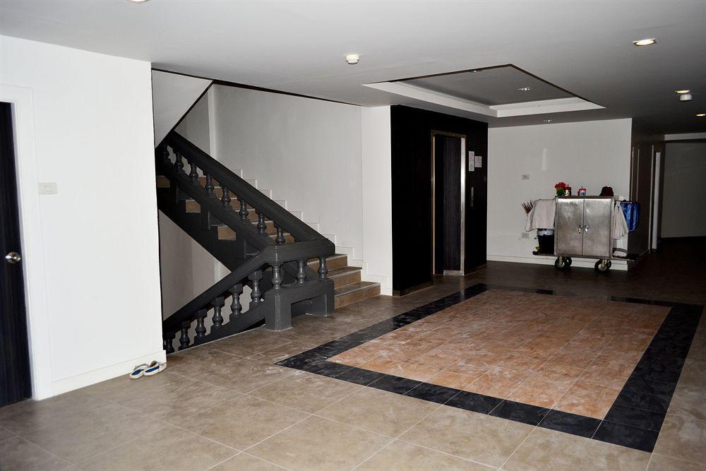 Flipper - Sha Extra Hotel Pattaya