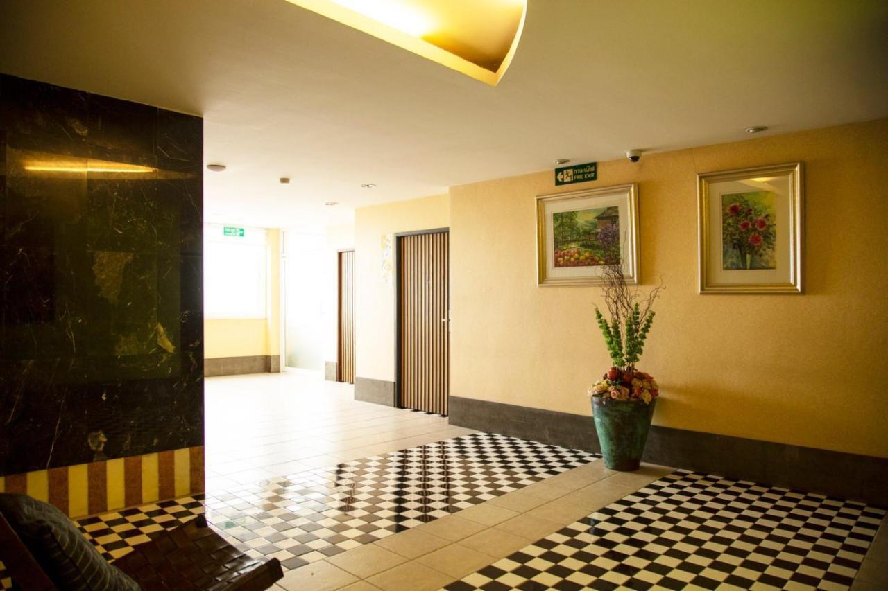 Baboona Beachfront Living 3* Pattaya