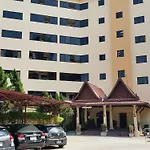 Nova Park Hotel 4*