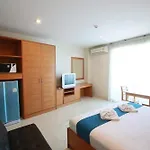 โรงแรม ดิ ไอคอนเพลซ 1 แอท พัทยากลาง Pattaya