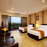 Nova Park Hotel