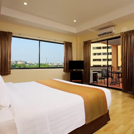 Nova Park Hotel 4*