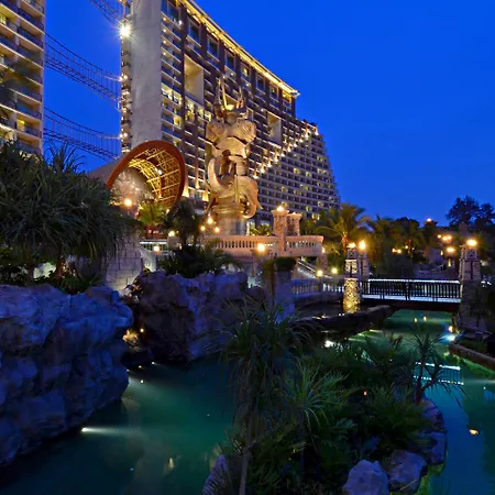 Centara Grand Mirage Resort 5*