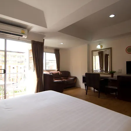 Aparthotel Lk Mansion 3*
