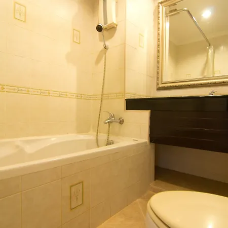 Aparthotel Lk Mansion 3*