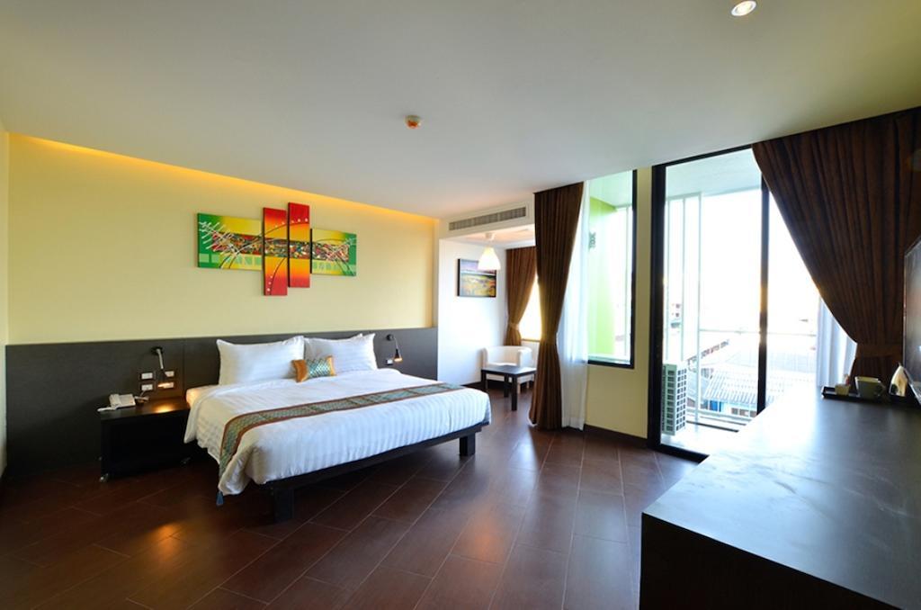 Lakkhana Poolside Tempat peranginan