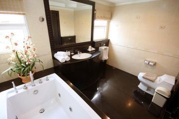 Lk Royal Hotel