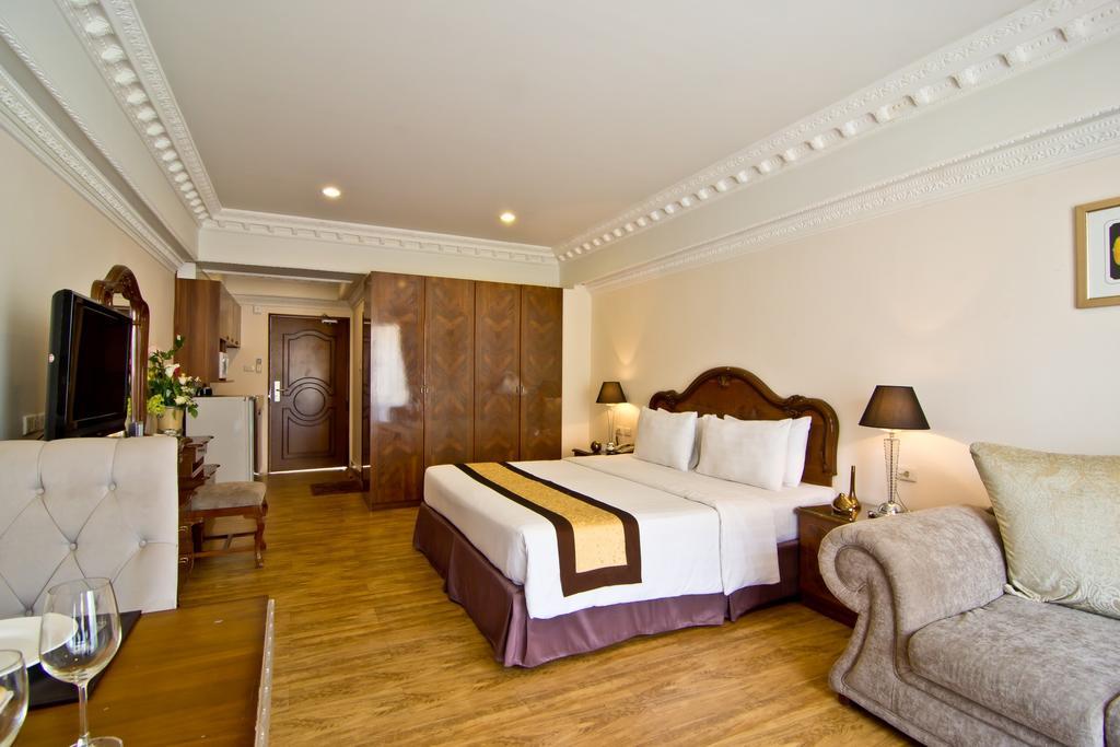 Lk Royal Hotel