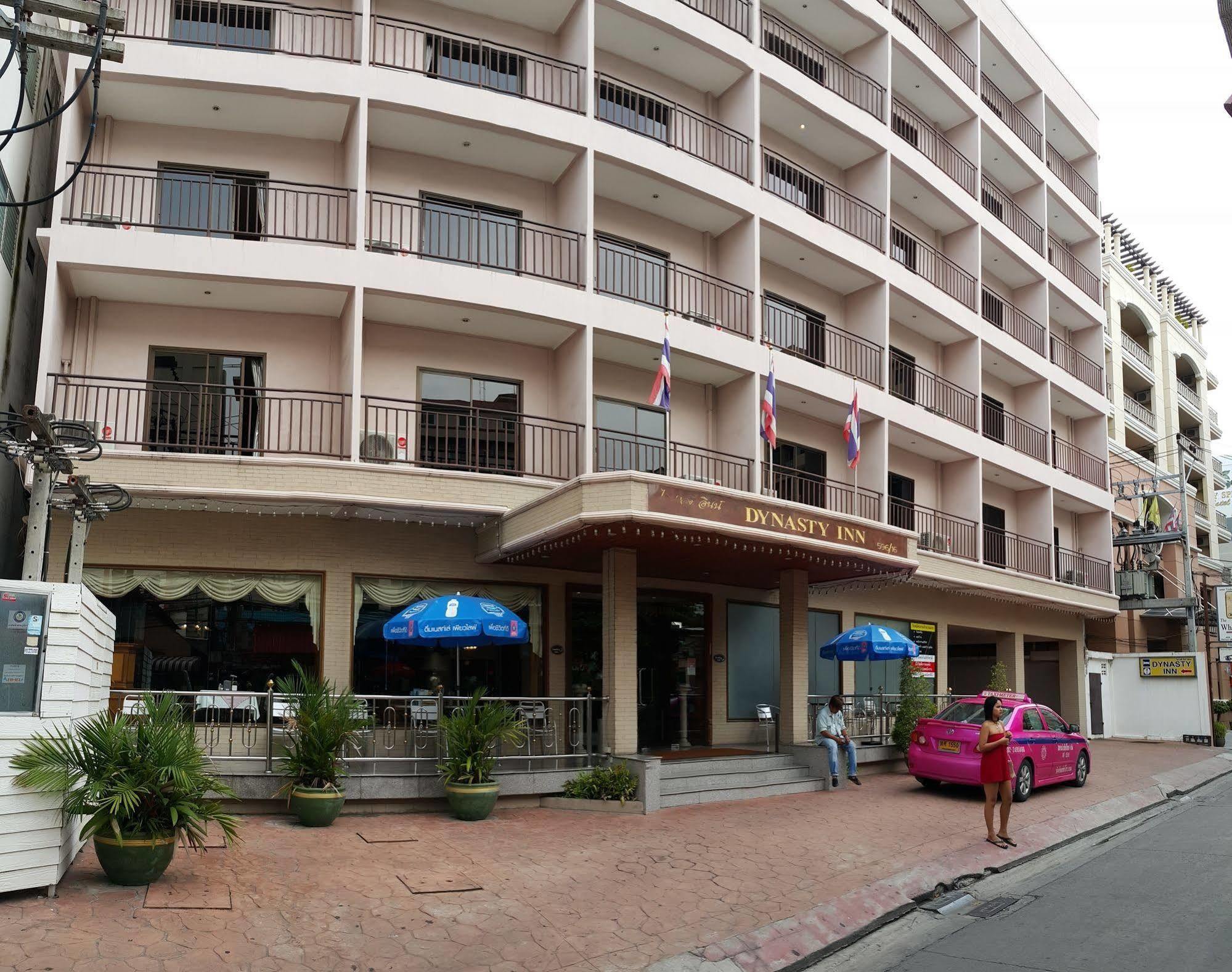 Dynasty Hotel 3*