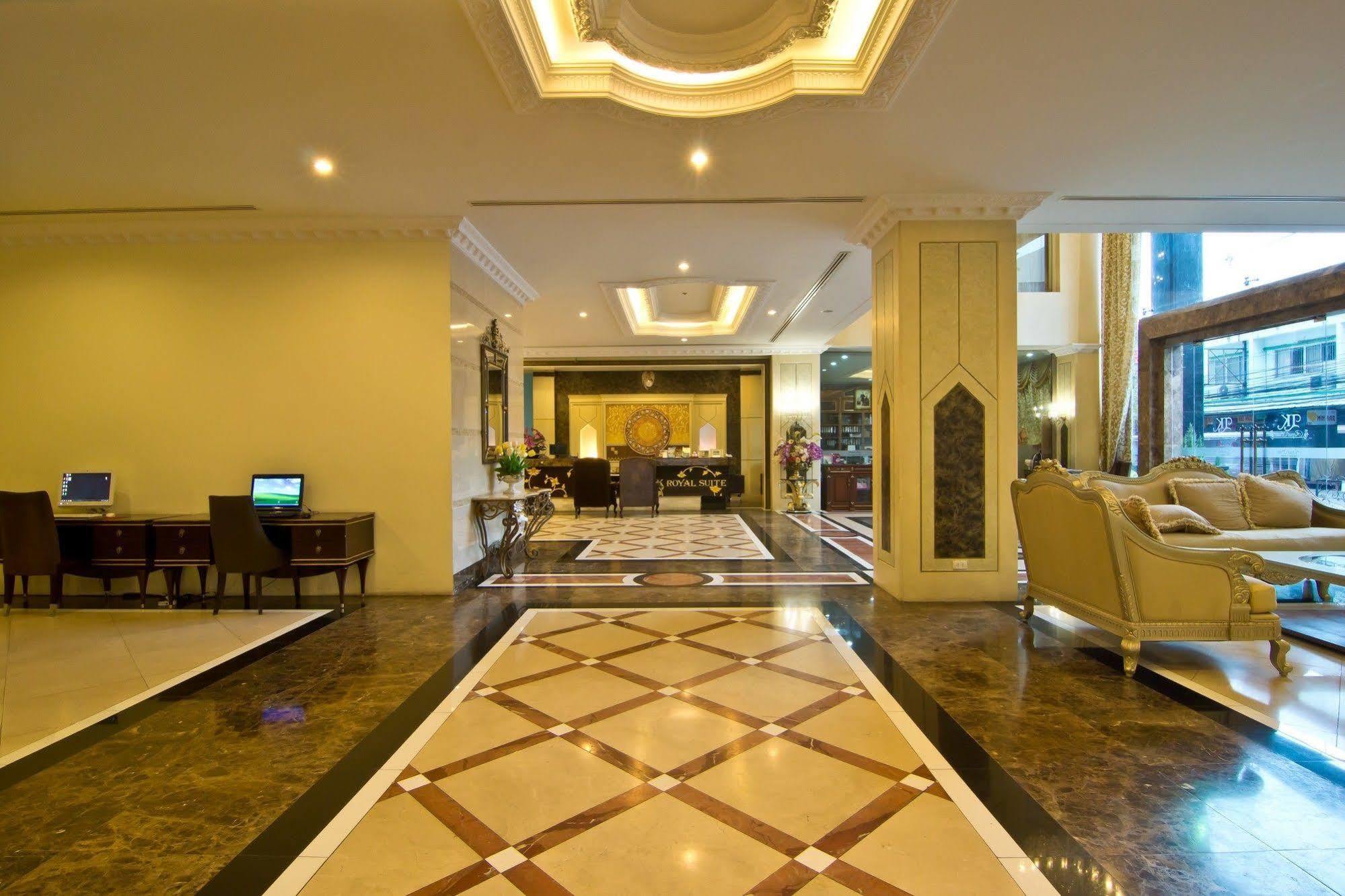 Hotel Lk Royal