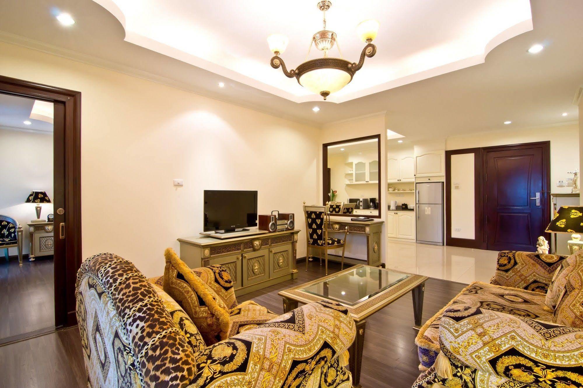 Hotel Lk Royal 4*
