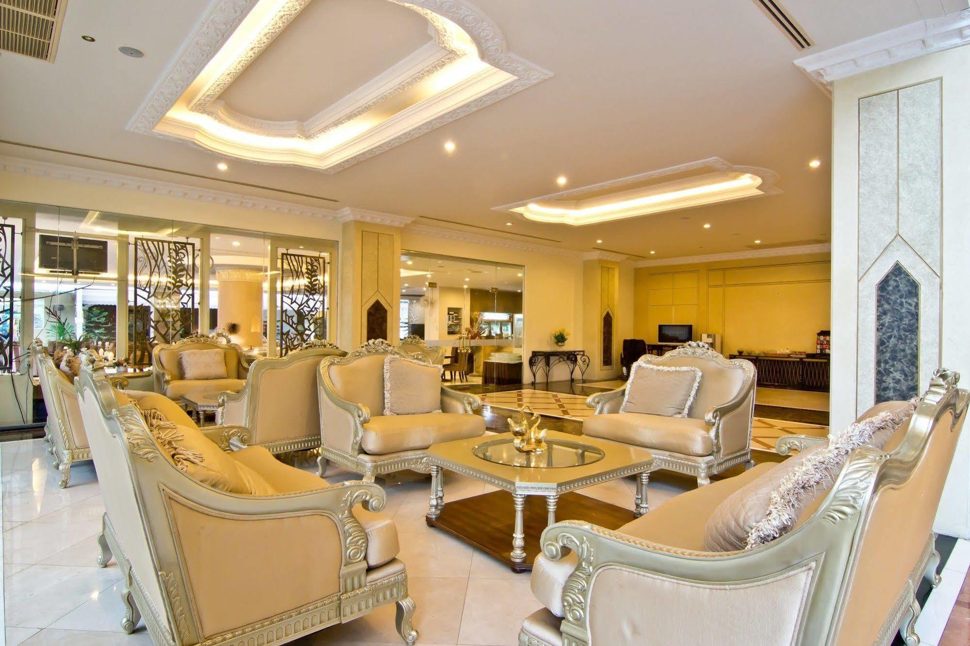Hotel Lk Royal 4*
